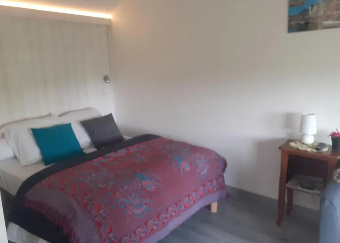 Independante A La Campagne 3*